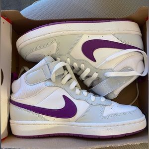 Women’s Nike Court Borough Shoes (mid)